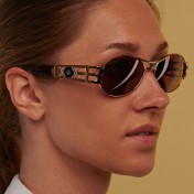 Oval sunglasses with double bar on top