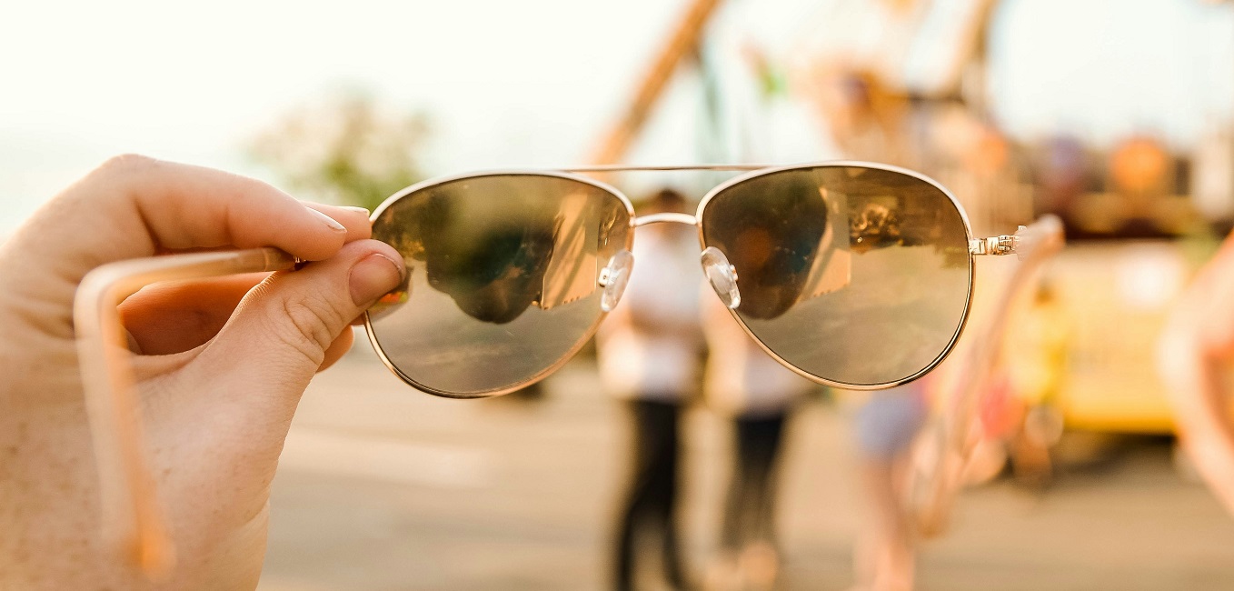 The Essential Guide to Choosing the Perfect Sunglasses